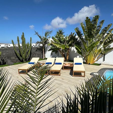 Villa Playa Blanca - Heated Pool, Aircon Luaran gambar