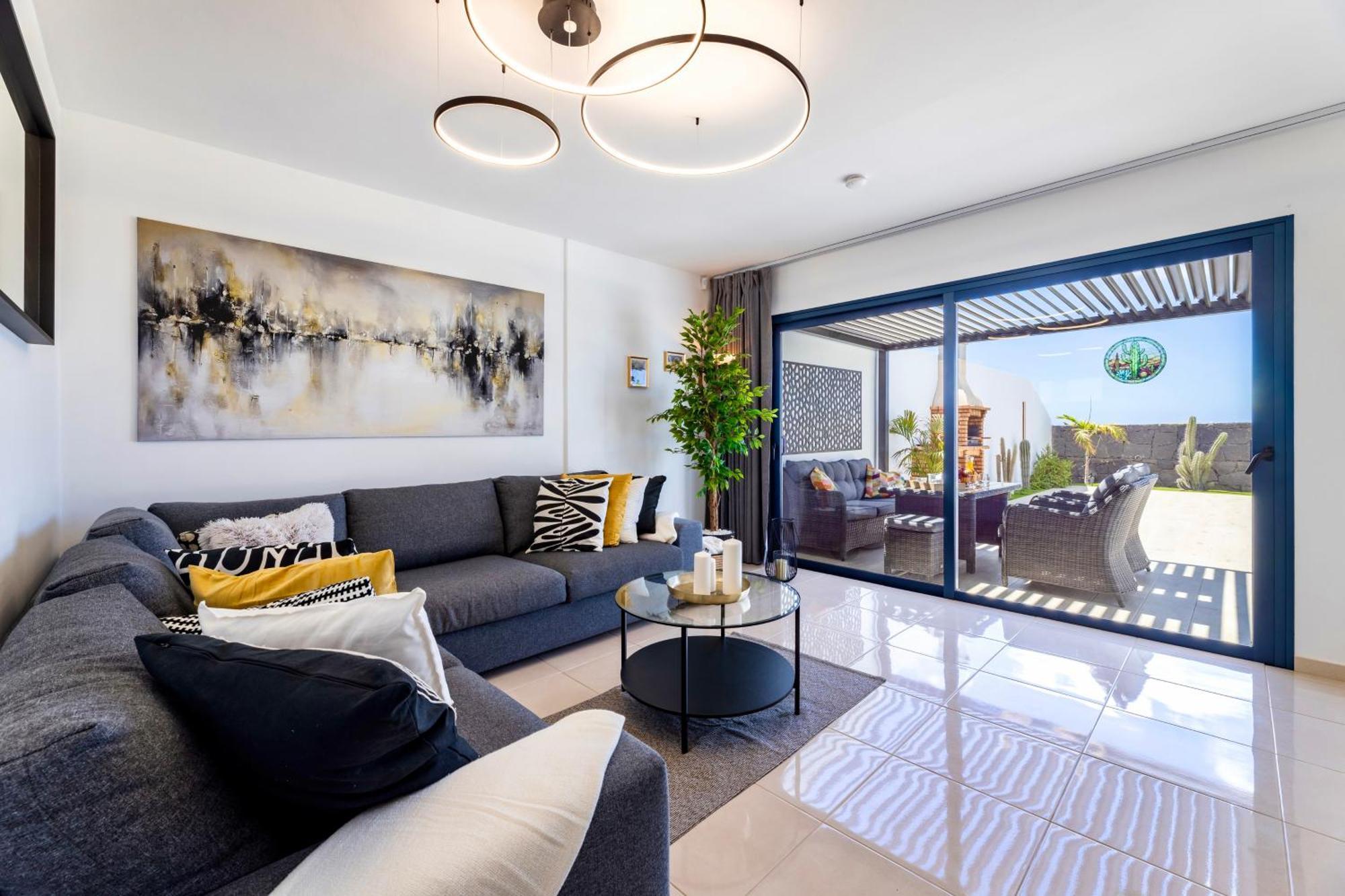 Villa Playa Blanca - Heated Pool, Aircon Luaran gambar
