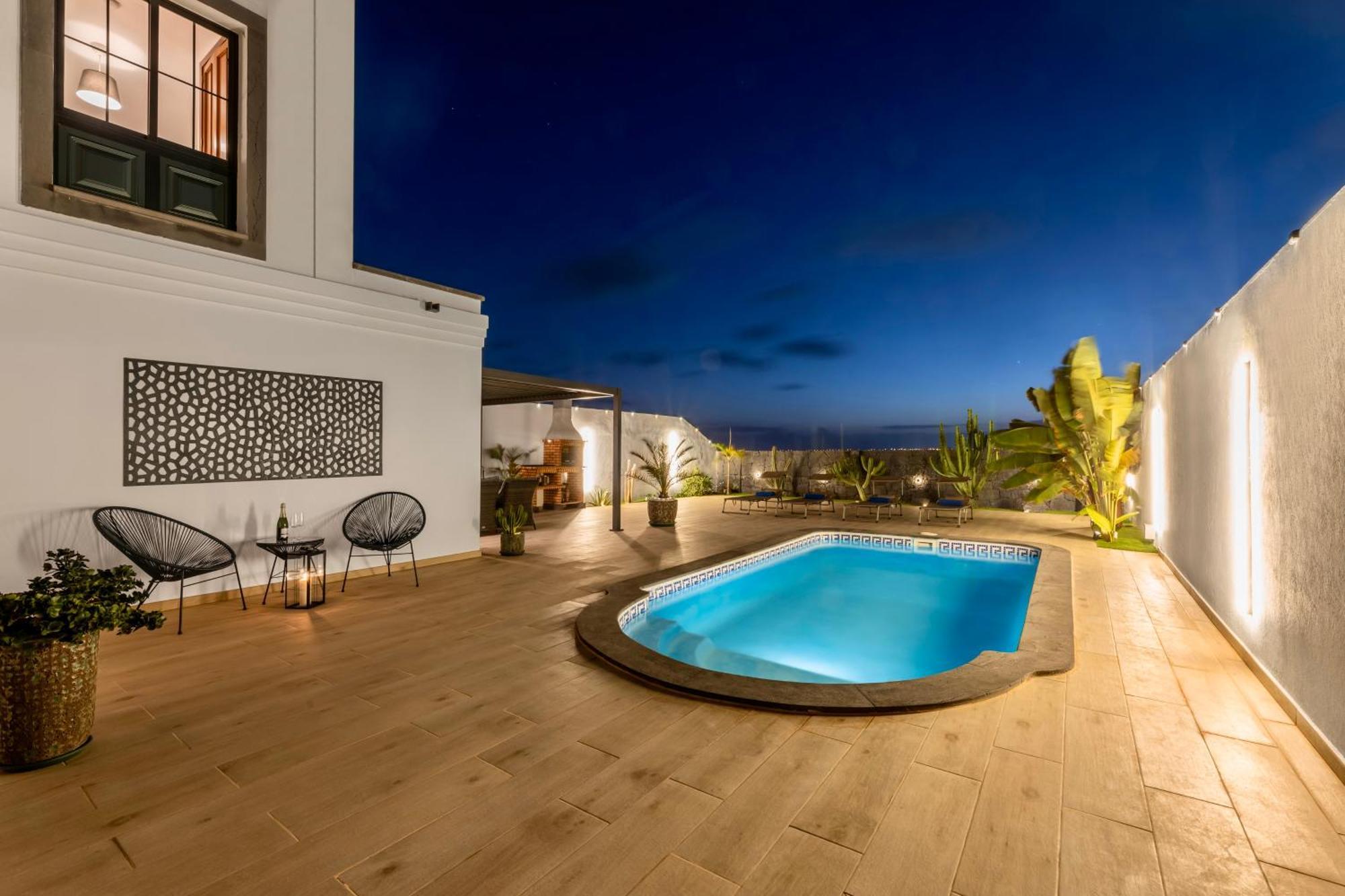 Villa Playa Blanca - Heated Pool, Aircon Luaran gambar