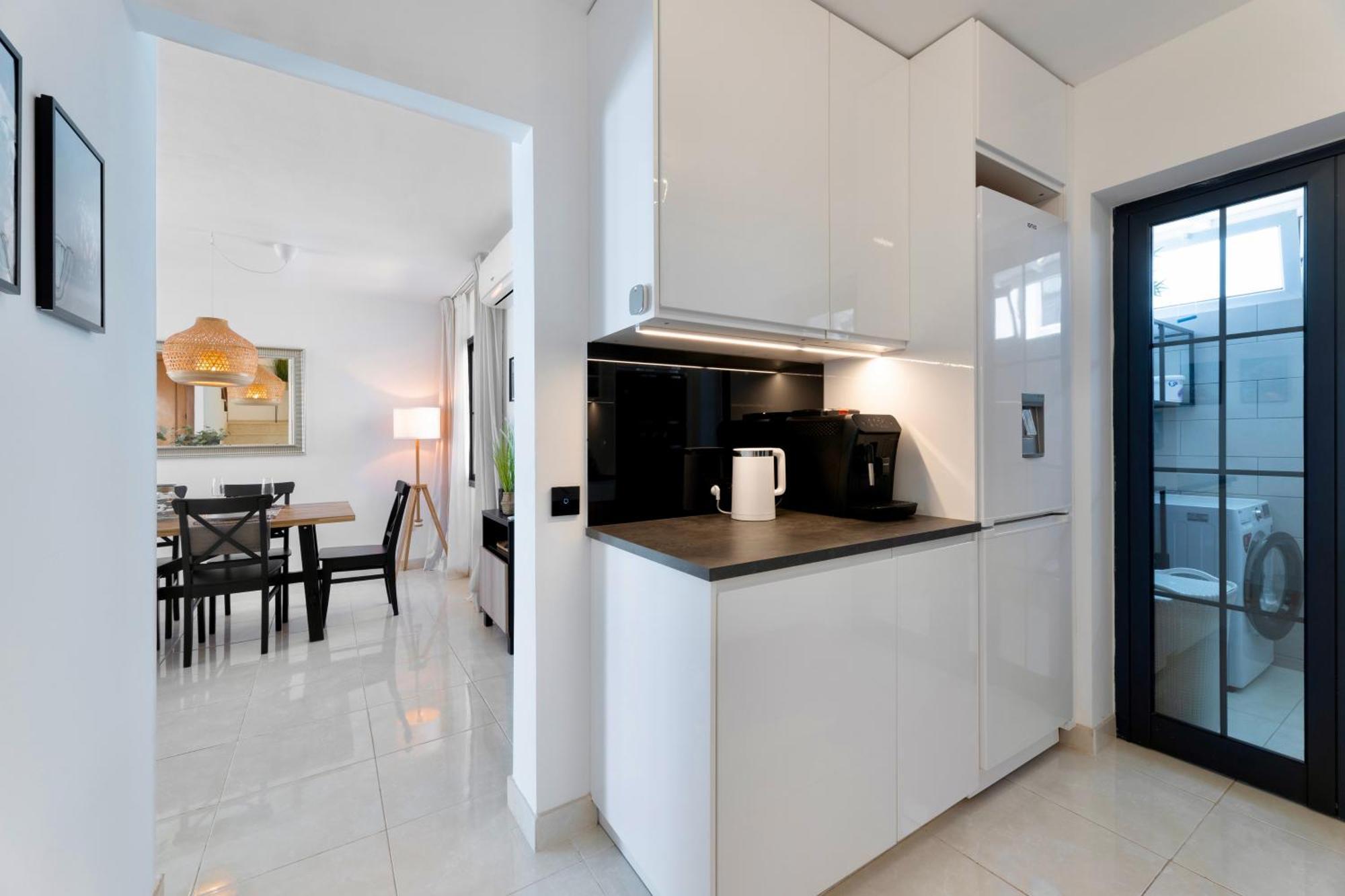 Villa Playa Blanca - Heated Pool, Aircon Luaran gambar