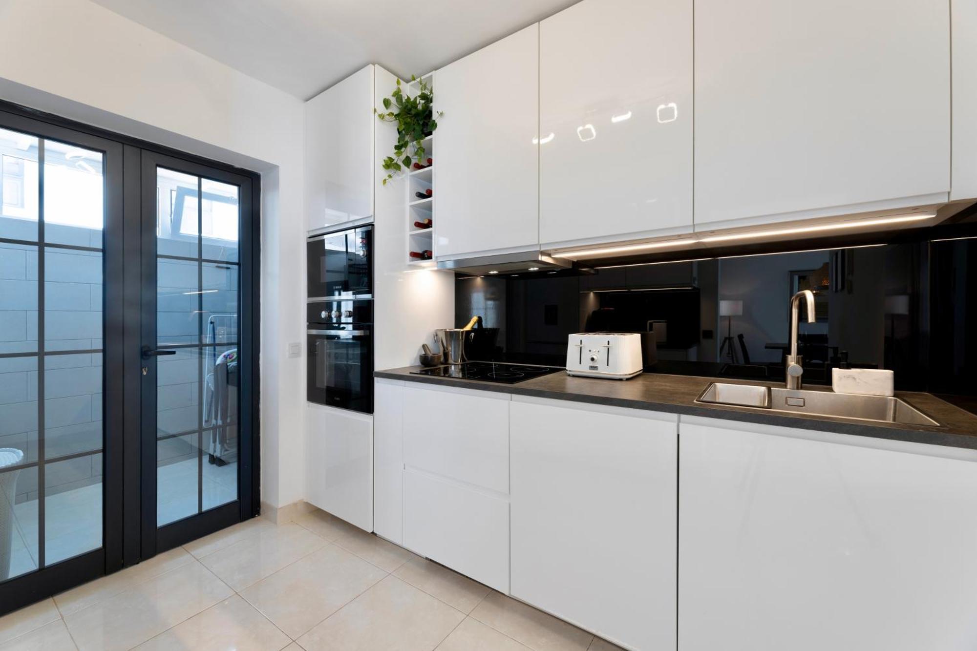 Villa Playa Blanca - Heated Pool, Aircon Luaran gambar